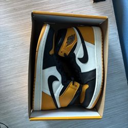 Nike Air Jordan 1 Taxi Yellow Men’s Size 9 1/2