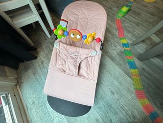 BabyBjörn Bouncer (Dusty Pink) + Googly Eyes Toy Bar