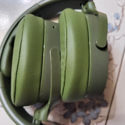 Bluetooth headphone