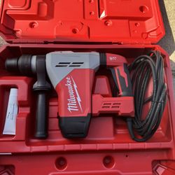 Milwaukee Rotary Hammer 