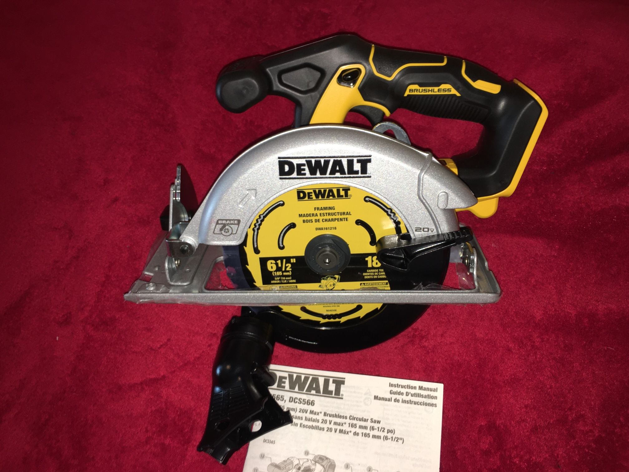 Dewalt Cordless 6.5 in. Circular Saw DCS566j