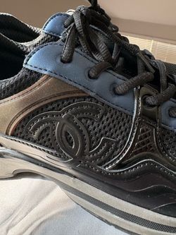 Chanel CC Logo Low-Top Sneakers Black