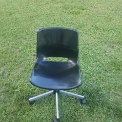 Plastic Computer Chair
