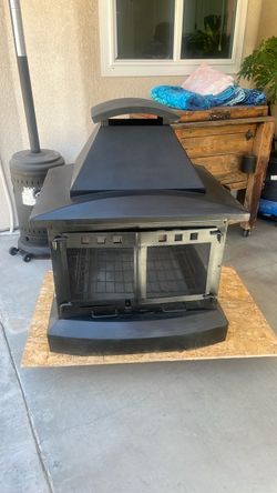 Outdoor fire pit