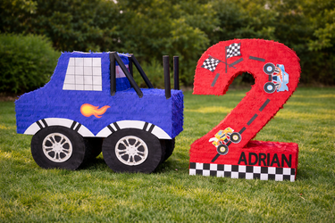 Glo's Custom Made Piñatas