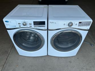 Whirlpool washer and Electric220v dryer