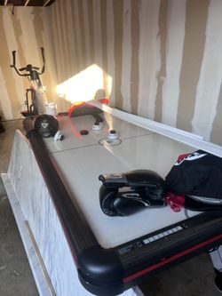 Air hockey 