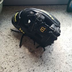 Wilson A2000 11.25 Infield Glove 