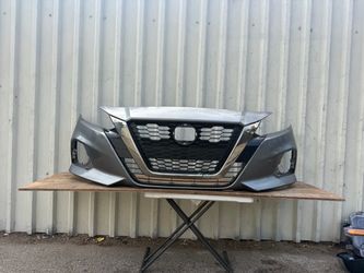NISSAN ALTIMA -2019 2020 2021 2022- FRONT BUMPER COVER USED ORIGINAL OEM WITH GRILLE ////
