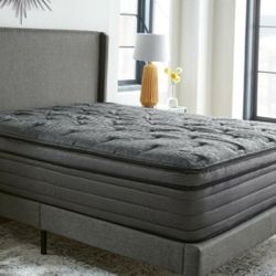 Queen Luxruy Memory Foam Mattress nectar