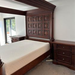 Super Solid Super Nice Queen Canopy Bedroom Suite!!  $1000.00 Flat! Or Trade For A Truck,! 