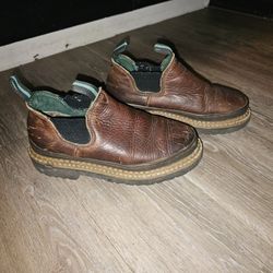 Women's Romeos Size 7.5