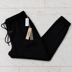 Fear of God Essentials Cuffed Sweatpants — Limo Stretch
