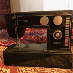 Riccar 2925 Sewing Machine