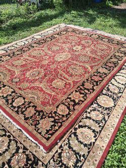 VERY NICE LARGE 8 BY 10 AREA RUG