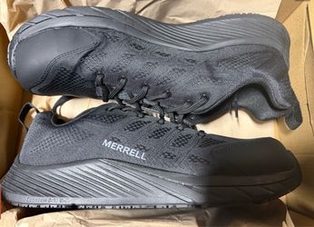 NEW Women’s Merrell Carbon Toe Moab shoes