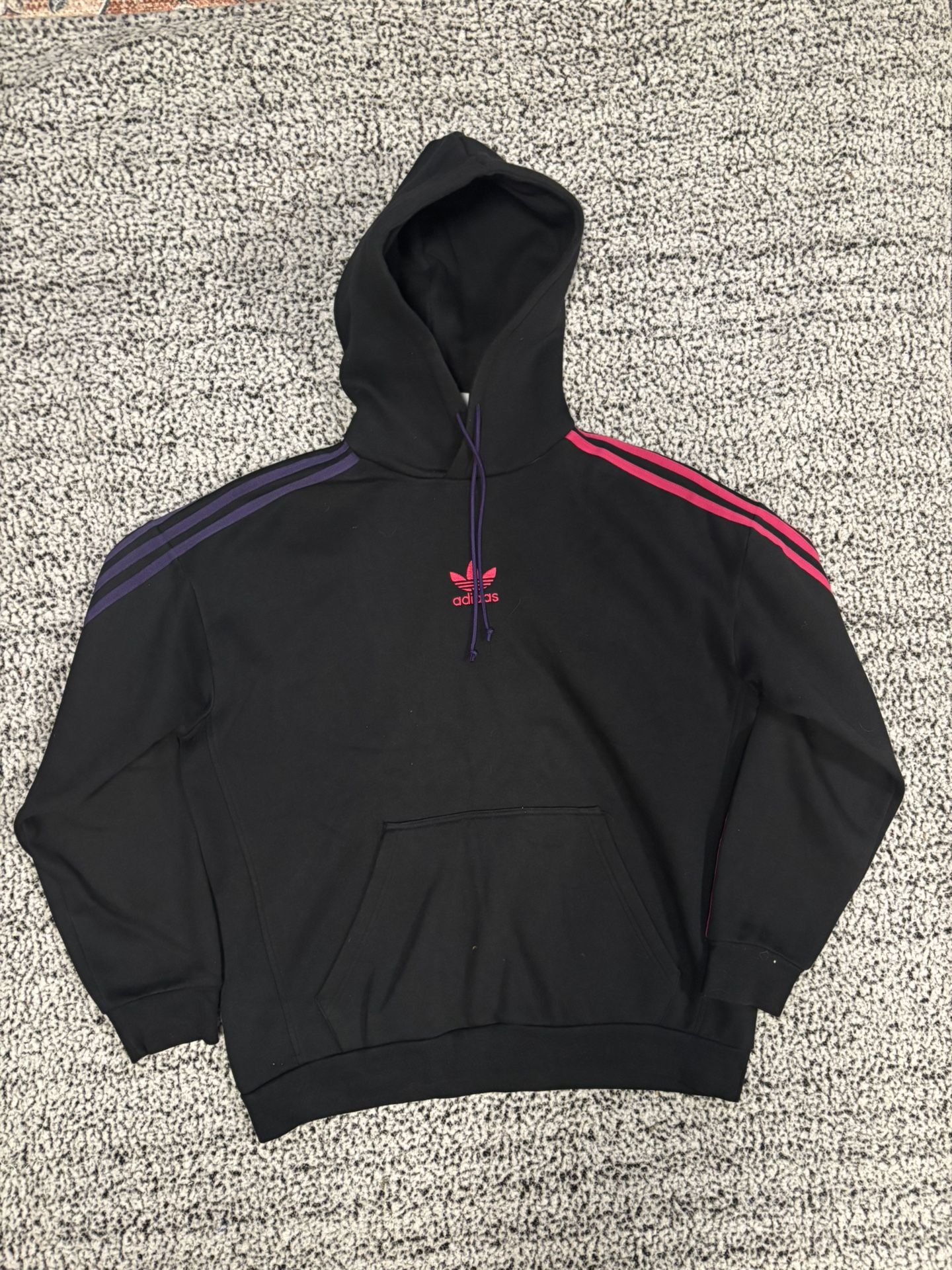 Adidas Hoodie (medium)