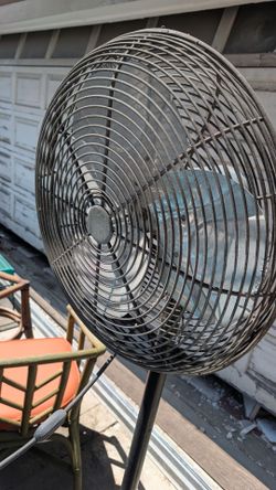 5' + vintage pedestal fan w DAYTON 6K406 Motor 1/4 HP USA shop fan industrial
