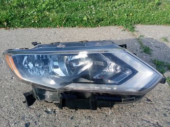 2018 Nissan Rogue LED Headlight Passenger