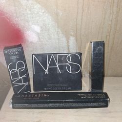 High 3nd Makeup Bundle