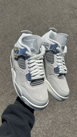 Wmns Jordan 4 Retro Frozen Moments