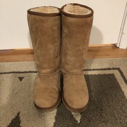 Like New Size 2 Youth Ugg Boots