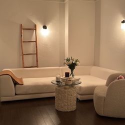 CB2 uno Sectional / Sofa 