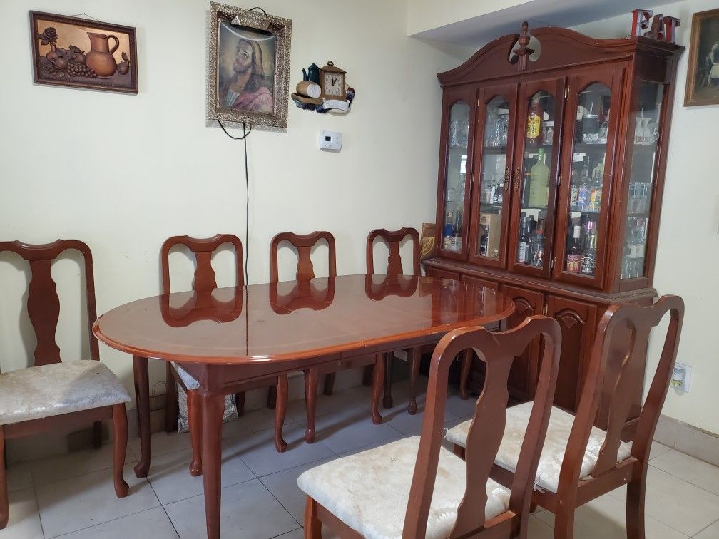 Formal Cherry Wood Dining Room Set And 6 Chairs