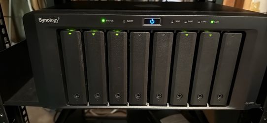 Synology 1815+ w/16GB RAM and 32TB in drives
