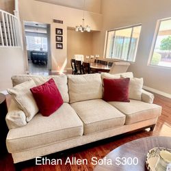 Sofa 