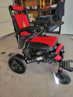 Electric wheelchair