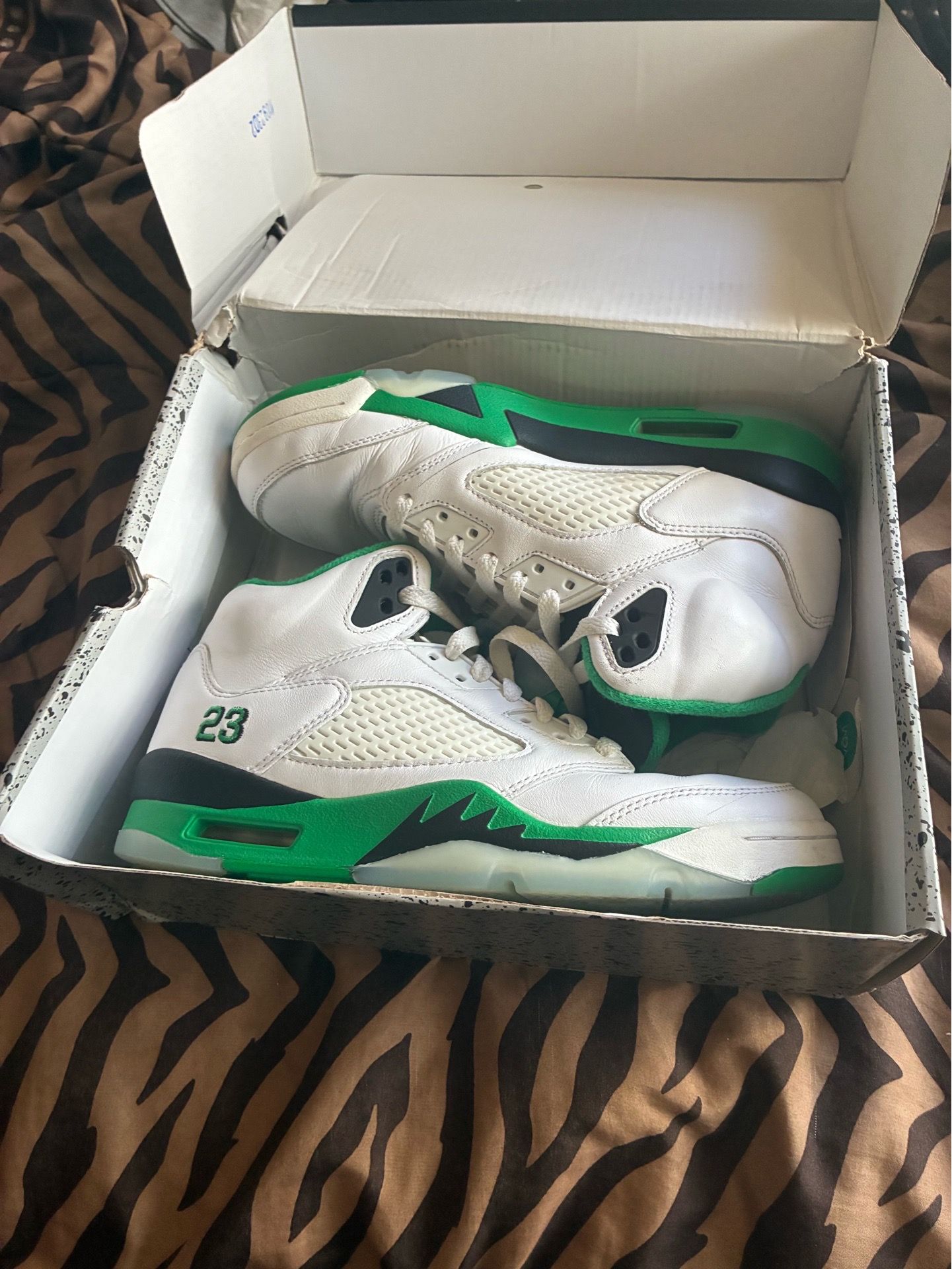 WMNS AIR JORDANS 5 RETRO