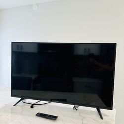40 Inch - SMART - LED-  VIZIO TV 