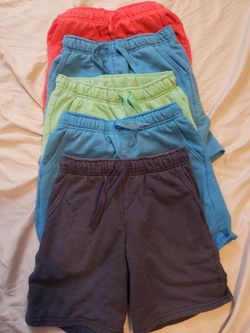 Medium (8) Shorts