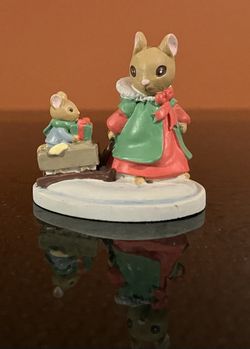 Vintage Avon Forest Friends " Sleigh Ride" Mini Mice Figurine Christmas Holiday