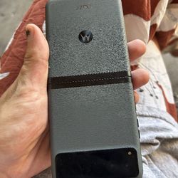 Motorola Razr 2023