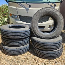 Used 275/80/r22.5 Michelin Tires