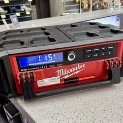 Milwaukee  Bluetooth Job site Radio