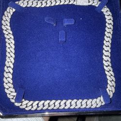 Cuban Moissanite Chain 22”