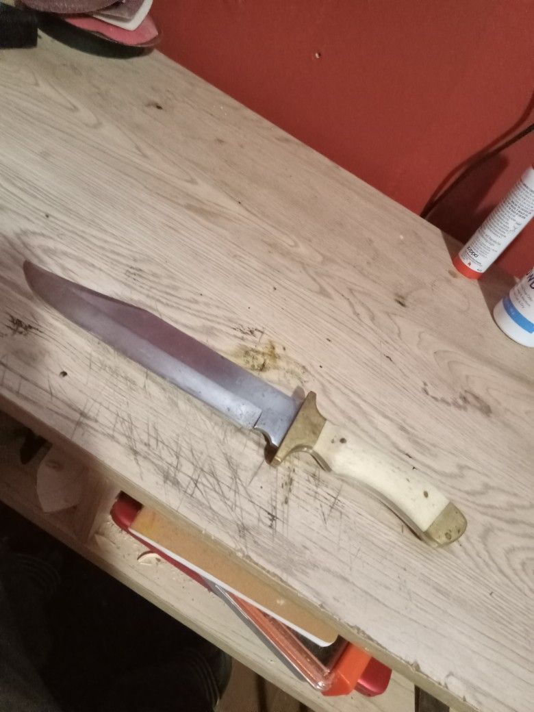 mossy Oak bully knife With No Sheath