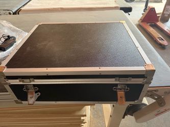 Heavy Duty Aluminum Equipment Case – Foam Padded – 23” x 19”