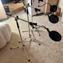 3 NEW White Microphone Stands With Screens By Gravity 
