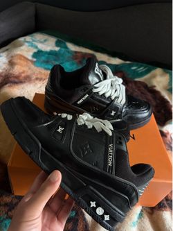 Louis Vuitton Trainers black and white