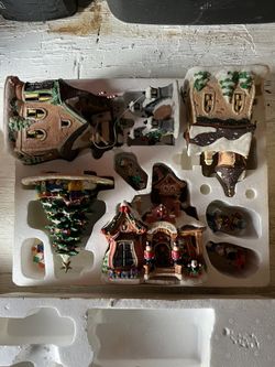 2006 Mickey Mouse Collection Village