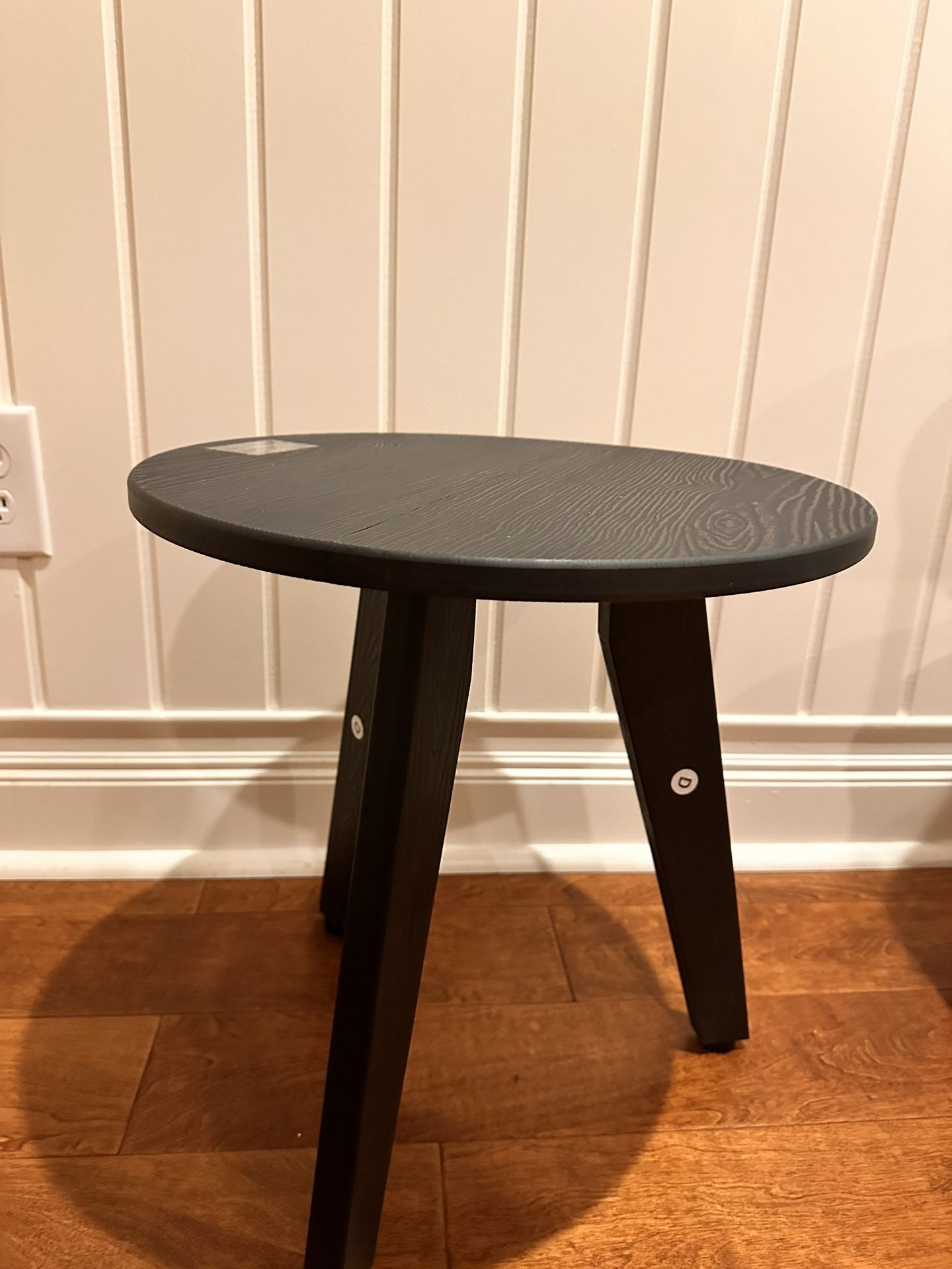 Round End Table