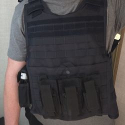 Tactical Helmet & Bulletproof Vest