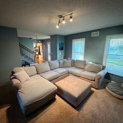 Free Sectional Couch 