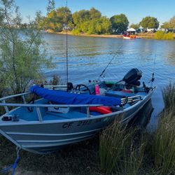 12ft Klamath fishing boat 