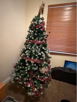 6’ Christmas tree