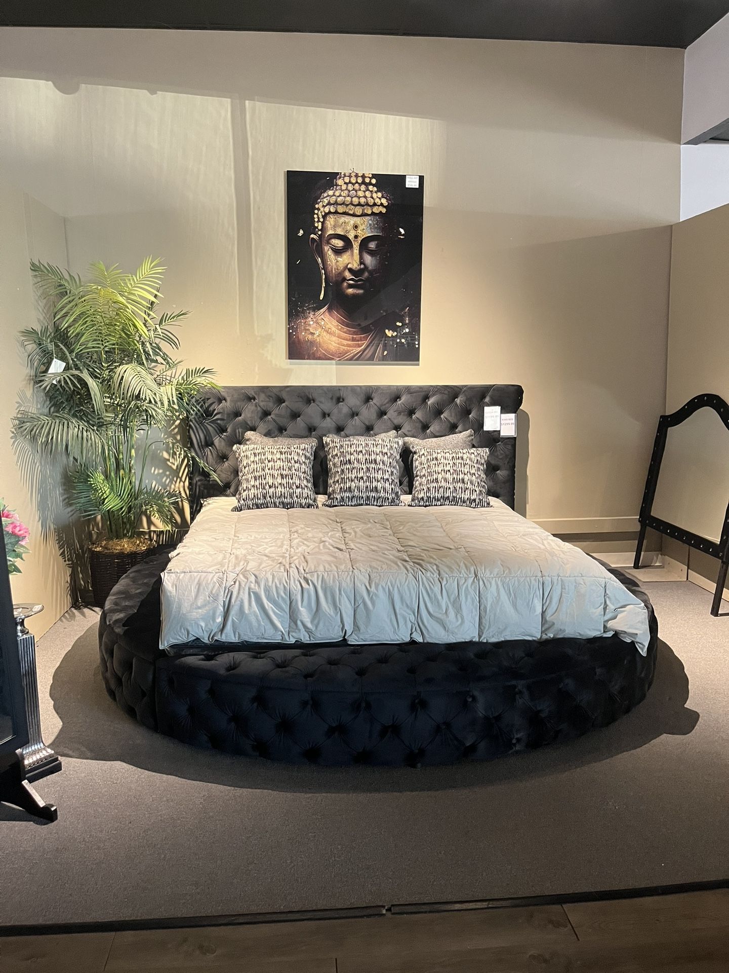 Black King Bed